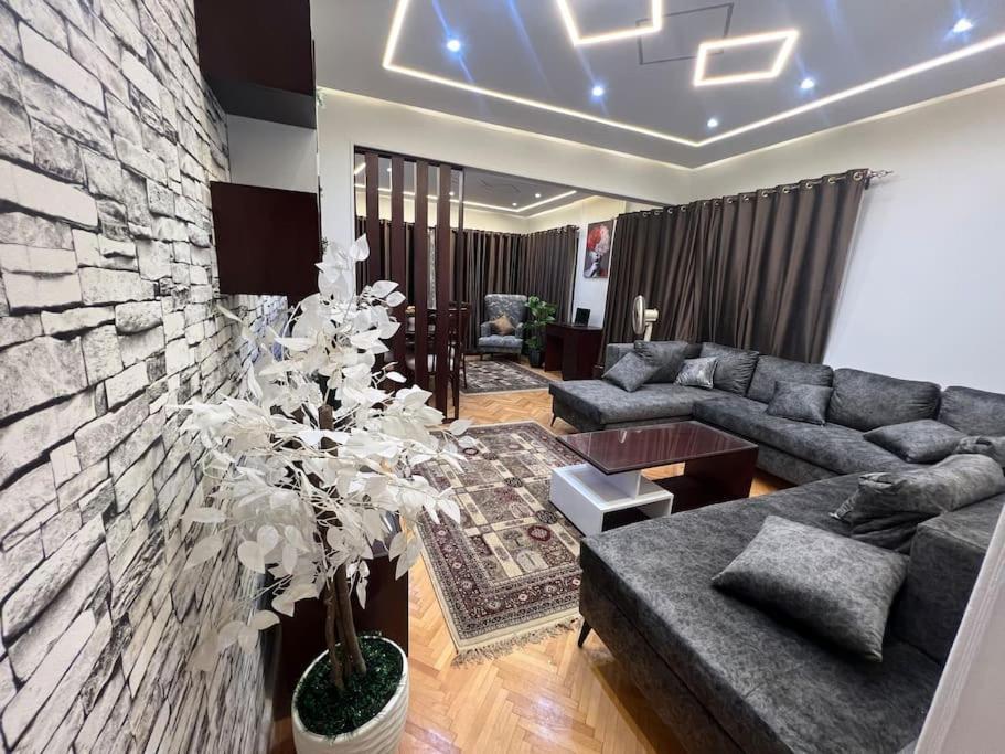 A Luxury Fully Nile View -downtown Cairo